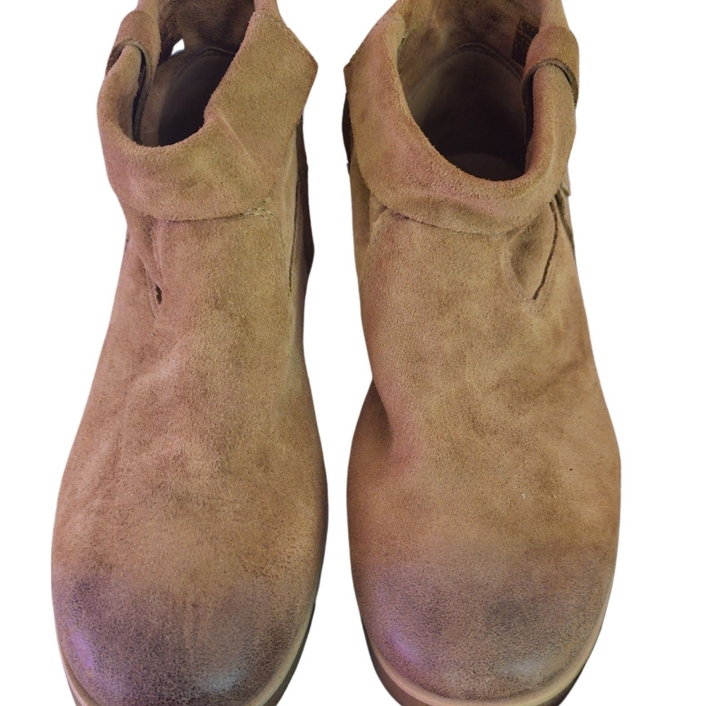 Women's Ugg Boots Size 12 Neutral